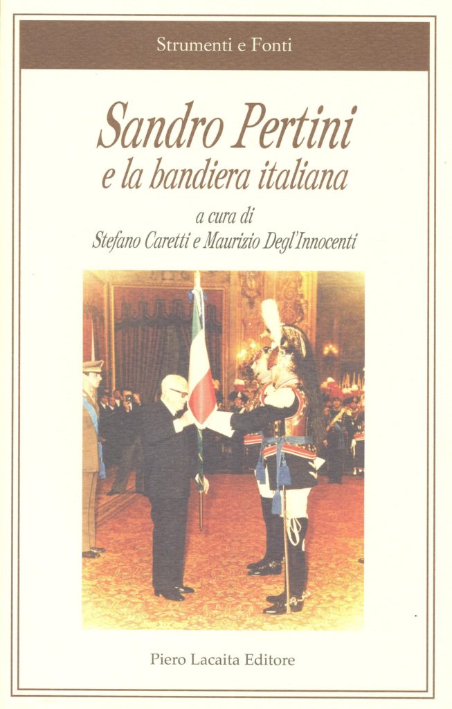 pertini_bandiera_copert-001